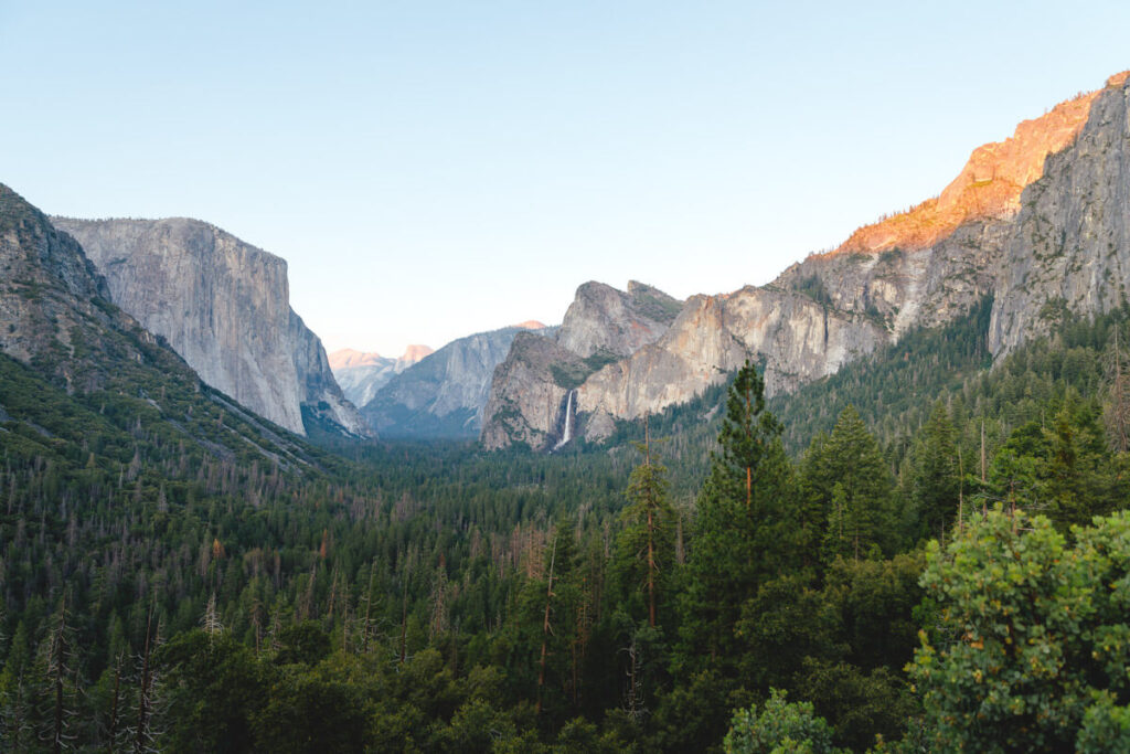 Tunnel View is one of the best things to do in Yosemite National Park